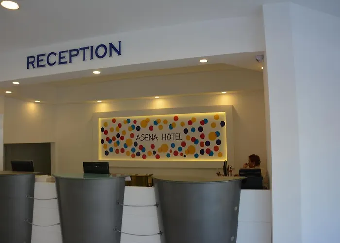 Asena Κουσάντασι