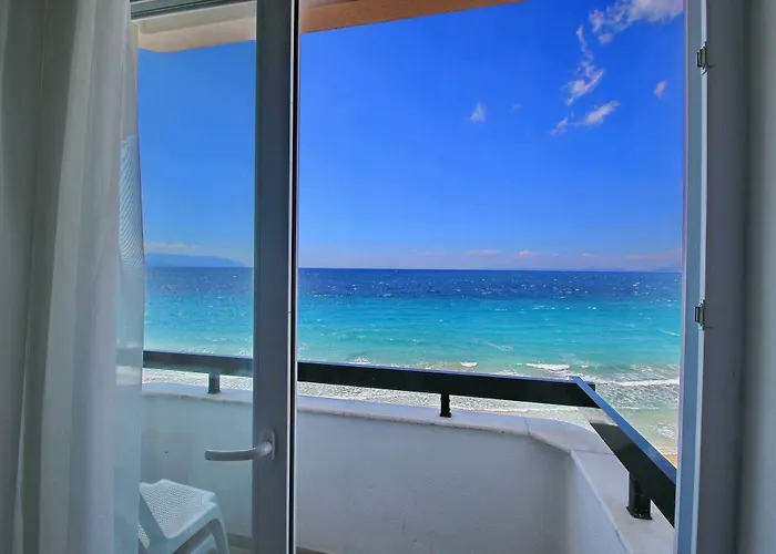 Asena Кушадасы